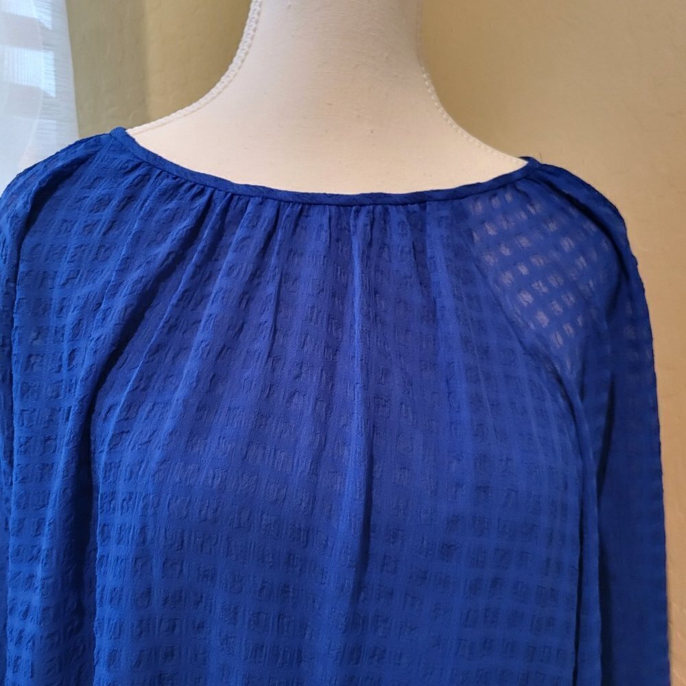 Calvin Klein Long Sleeve Textured round Neck Blouse - Klein Blue - Size M - NWT - Picture 2 of 9